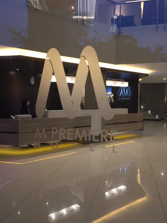 M Premiere Hotel Dago Bandung Bagian luar foto